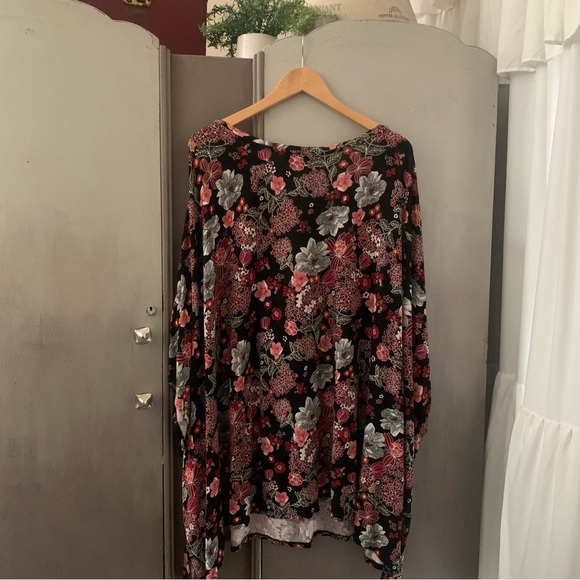 Ellos Floral Black and Pink Poncho Top - Picture 6 of 8